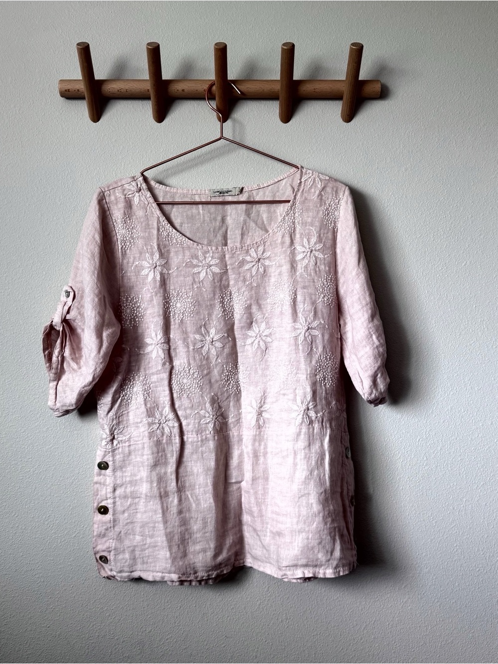 Lungo L’arno Embroidered Linen Tunic Top in Blush Pink